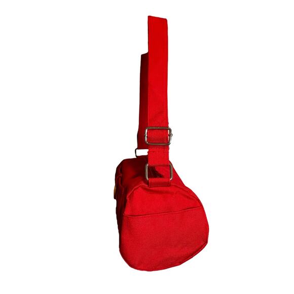 Vintage Red Canvas Shoulder Bag Wooden Button Accent Adjustable Strap Purse - Picture 4 of 7